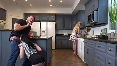 Raven haired bimbo wants hard fucking in the kitchen
