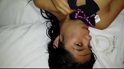 Mexicana infiel le pregunta que con quien le gusta mas