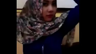 Viral-ABG-Jilbab-Imut-Cantik-Sebar-Video-Bugil-XTUBECINEMA