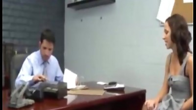 Secretaria hermosa tetona y sabroso arse me la follo en mi oficina morrita cachonda caliente penetra