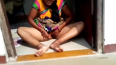 desi village bhabhi demonstrating her gash beau hindi clear