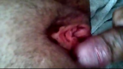 la madre de mi novia jessica se pajea con mi verga hasta venirse 2