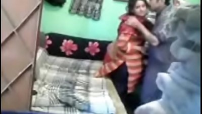 दादा ने अम्मी को चुड़वाथे पकड़ागाय