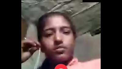 Desi Girl pissing in videocall