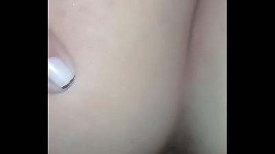 Esposa porca exibindo seu cu e buceta imundas e calcinha de um dia cheia de cebo!!! Vendas pelo converse