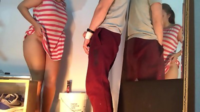 Pamela s&aacute_nchez est&aacute_ pintando el gimnasio y jesussanchezx tiene ganas de darle su leche en la boca