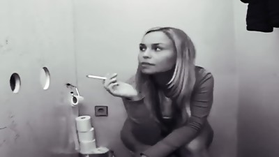 Blonde Woman Takes a Piss and Squirt in a Gloryhole Douche
