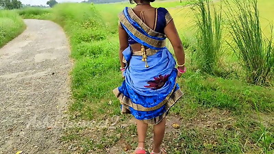 Bhabhi ko bazar ghuma ke bad looj me ram kr