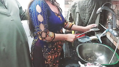 Punjabi Maid Fucked in Kitchen By Manager With Clear Audio