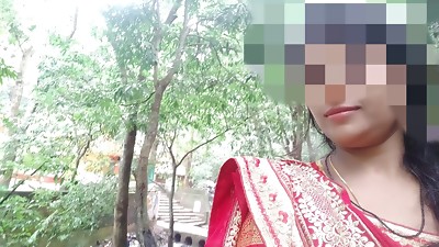 Indian Desi village chick penetrated in jungle