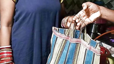 Kitchen me aunty ji ko pain se lund ka maja diya padosi devar ne