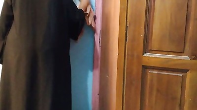 (Jabardast choda chudi) - Indian 55 Year Old kee muslim padosee Aunty ne ghar ke safai ke dauran chudai ke - Hindi audio