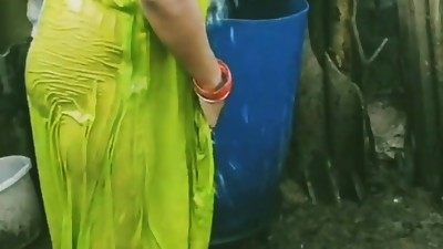 Tamil village mullu aunty outdoors bath Hook-up movie