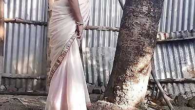 Outdoor Fuck By Local Sonali Bhabi ( Official Movie By Villagesex91 )