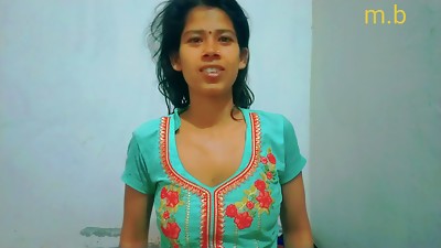 Mamta bhabhi ko kapde badalte dakha to devar ne bhabhi ko pela