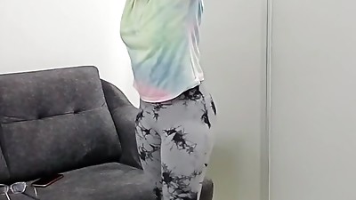 YOGA exercises concludes in a great cunt pound for my wild stepmother - Porno in Spanish