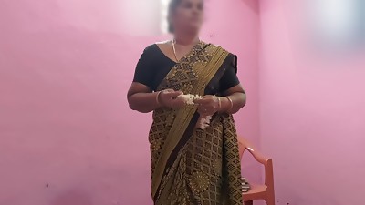 A boy has hookup with Aunty while she is reading a book