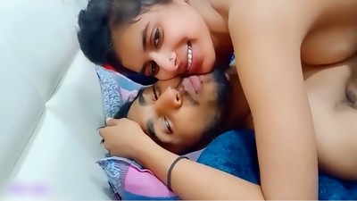 Indian Cute Dame Fuckin' in Hotel apartment by her boyfriend Lip Smooching and Tonguing Pussy.