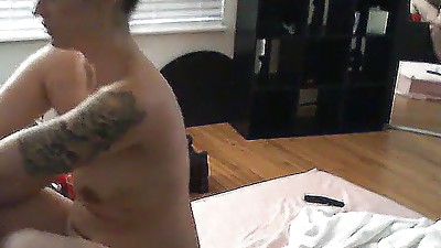 Narcissistic Mummy railing manmeat like shes attempting to rip it off