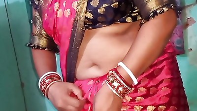 Super-hot sexi bhabhi ki sari demonstrate