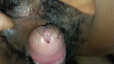 The steaming cunt of the wifey liked being fucked by cold cocks