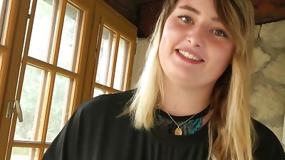 Aspiring accountant, Davina first-ever heads through a porno audition